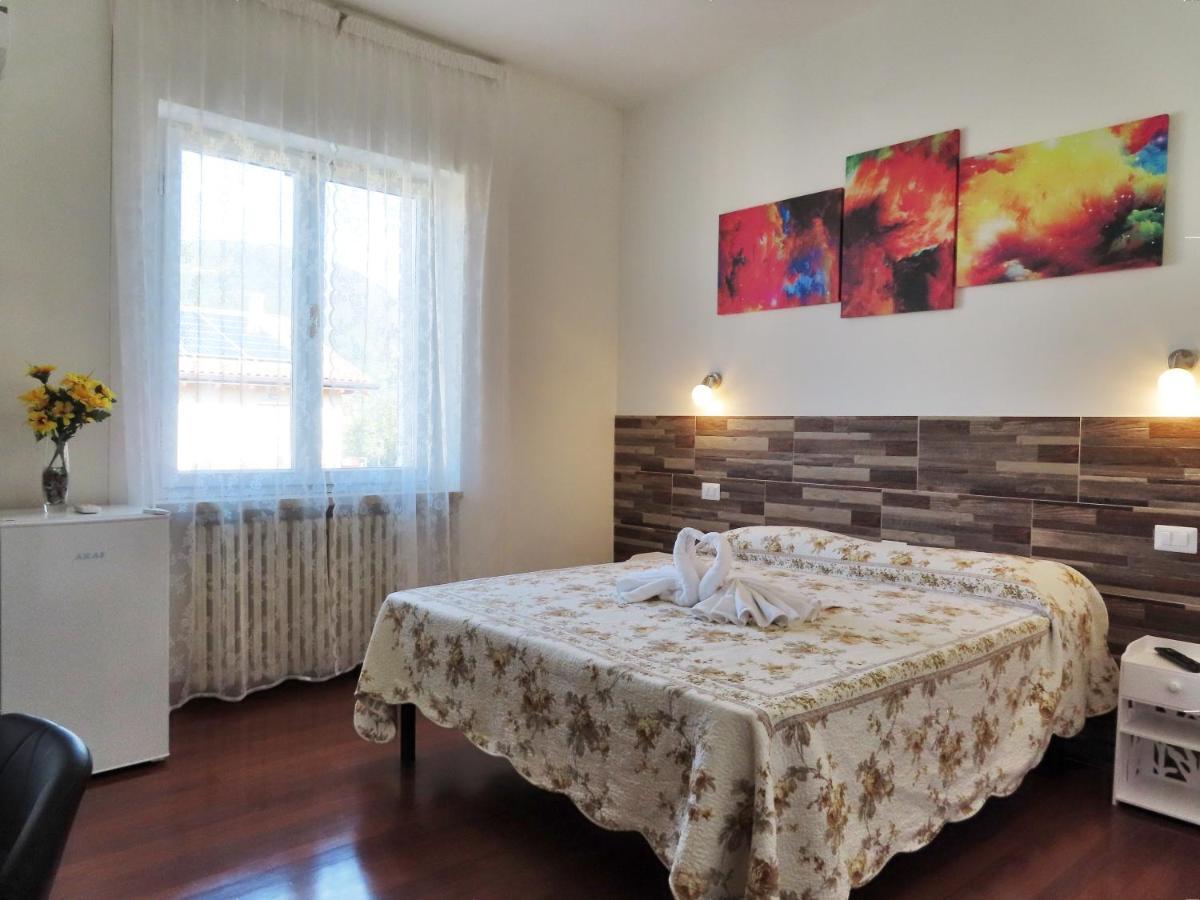 B&B La Magnolia คาปริโน เวโรเนเซ ภายนอก รูปภาพ