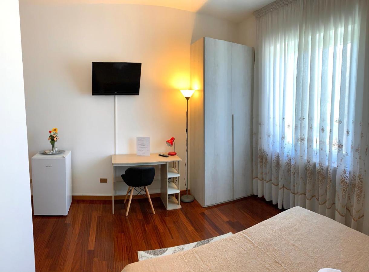 B&B La Magnolia คาปริโน เวโรเนเซ ภายนอก รูปภาพ
